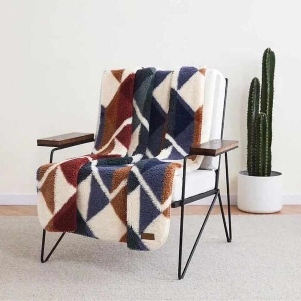 Pendleton Sherpa Throw Blanket Serrado Multi 50 x 70